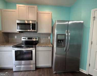 85 Chastain Circle - Photo Thumbnail 3