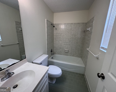 1507 Claxton Dairy Road - Photo Thumbnail 3