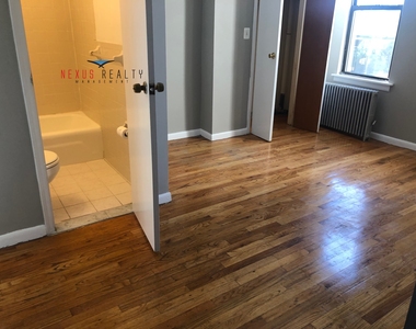 23-35 31st Street - Photo Thumbnail 3