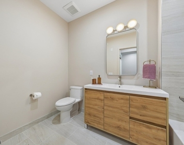 1815 Front Street - Photo Thumbnail 17