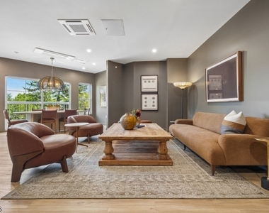 1815 Front Street - Photo Thumbnail 24