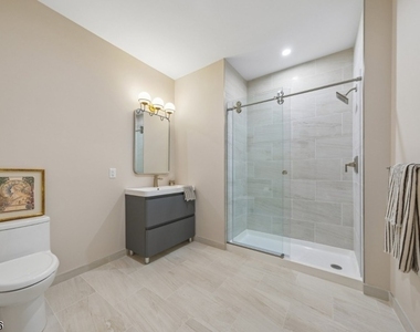 1815 Front Street - Photo Thumbnail 13
