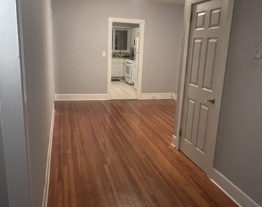 227 W Mount Pleasant Ave - Photo Thumbnail 6