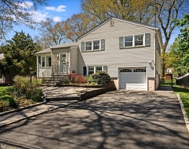7 Rutgers St - Photo Thumbnail 1