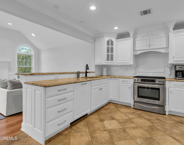 7 Anderson Street - Photo Thumbnail 13