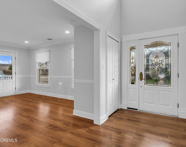 7 Anderson Street - Photo Thumbnail 2