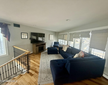 27 6th Terrace - Photo Thumbnail 3