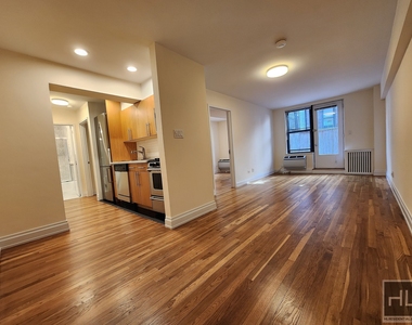 West 13 Street - Photo Thumbnail 4
