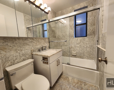 West 13 Street - Photo Thumbnail 5