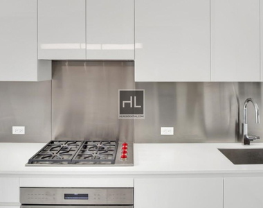 Bowery - Photo Thumbnail 2