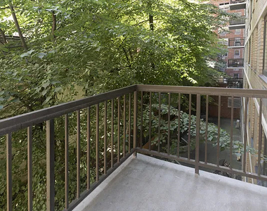 East 34 Street - Photo Thumbnail 4