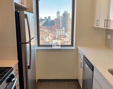 West 43 Street - Photo Thumbnail 1