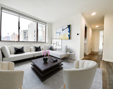 West 43 Street - Photo Thumbnail 1