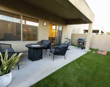 3113 E Danbury Road - Photo Thumbnail 14