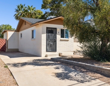 1542 E Turquoise Avenue - Photo Thumbnail 1