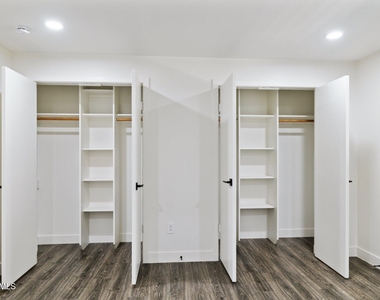 1542 E Turquoise Avenue - Photo Thumbnail 11