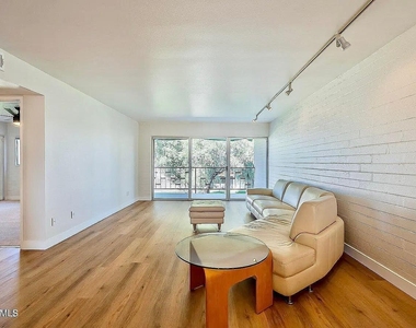 3737 E Turney Avenue - Photo Thumbnail 13