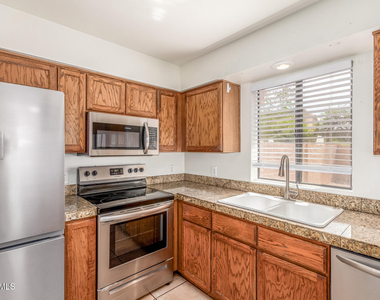 13627 N Hamilton Drive - Photo Thumbnail 1