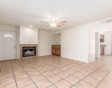 13627 N Hamilton Drive - Photo Thumbnail 5