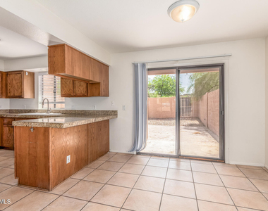 13627 N Hamilton Drive - Photo Thumbnail 2