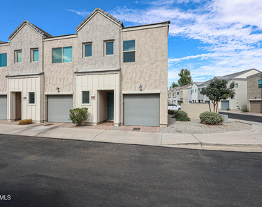 2236 W Laurie Lane - Photo Thumbnail 1