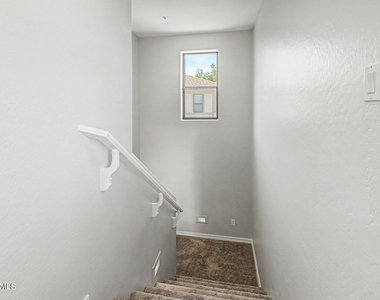 712 S Beck Avenue - Photo Thumbnail 12
