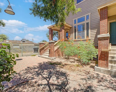 712 S Beck Avenue - Photo Thumbnail 3