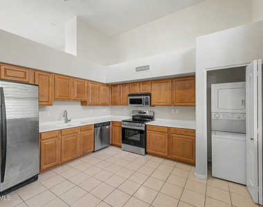 712 S Beck Avenue - Photo Thumbnail 6