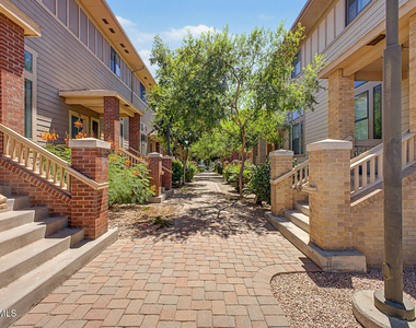 712 S Beck Avenue - Photo Thumbnail 2