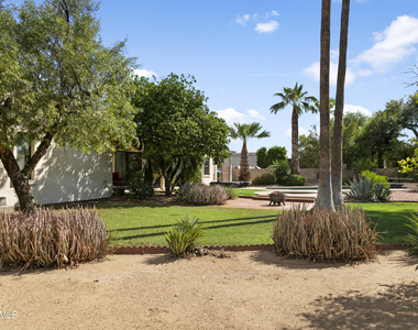 6031 E Ludlow Drive - Photo Thumbnail 4