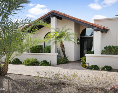 6031 E Ludlow Drive - Photo Thumbnail 1