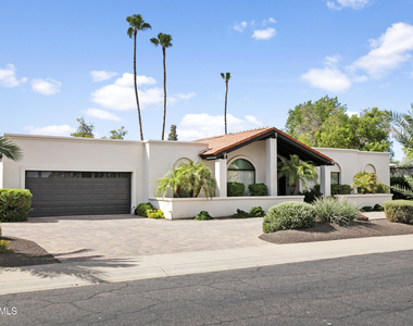 6031 E Ludlow Drive - Photo Thumbnail 2