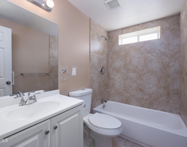2501 W Belmont Avenue - Photo Thumbnail 13