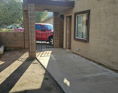 1551 E Christy Drive - Photo Thumbnail 6