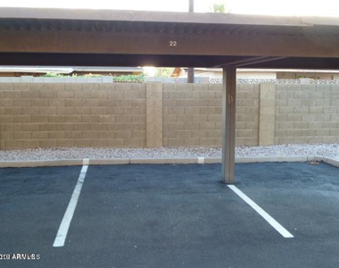 3228 W Glendale Avenue - Photo Thumbnail 3