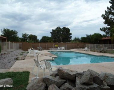 3228 W Glendale Avenue - Photo Thumbnail 5