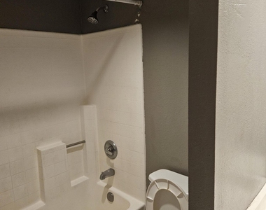 3228 W Glendale Avenue - Photo Thumbnail 26
