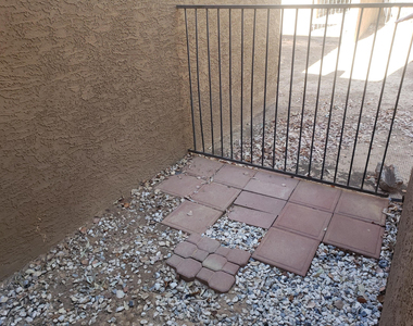 3228 W Glendale Avenue - Photo Thumbnail 10