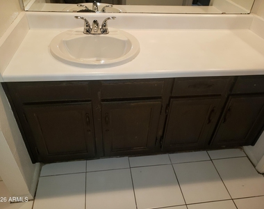 3228 W Glendale Avenue - Photo Thumbnail 28
