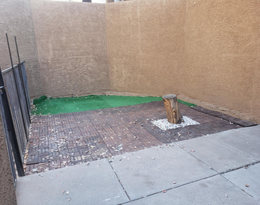 3228 W Glendale Avenue - Photo Thumbnail 11