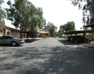 3228 W Glendale Avenue - Photo Thumbnail 6