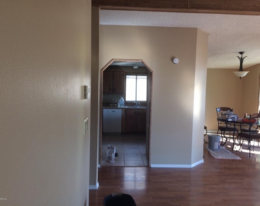 1807 E Augusta Avenue - Photo Thumbnail 46