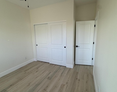 1515 W Mckinley Street - Photo Thumbnail 14