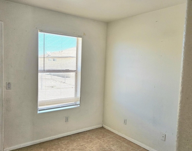 8190 W Serena Drive - Photo Thumbnail 18