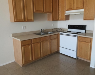 8190 W Serena Drive - Photo Thumbnail 6