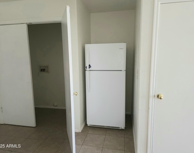 8190 W Serena Drive - Photo Thumbnail 10