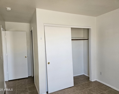 8190 W Serena Drive - Photo Thumbnail 12