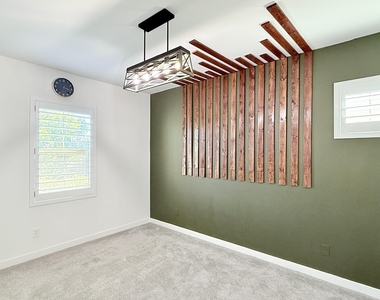 1419 E Town And Country Lane - Photo Thumbnail 14