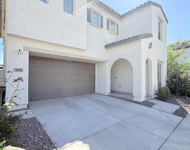 1419 E Town And Country Lane - Photo Thumbnail 3