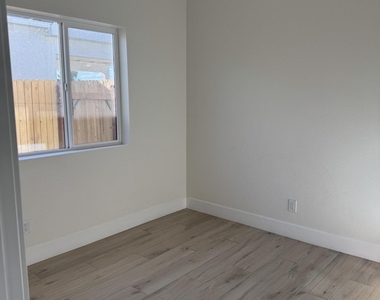 1515 W Mckinley Street - Photo Thumbnail 10